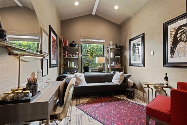 17929 Martha Street, Encino, CA 91316
