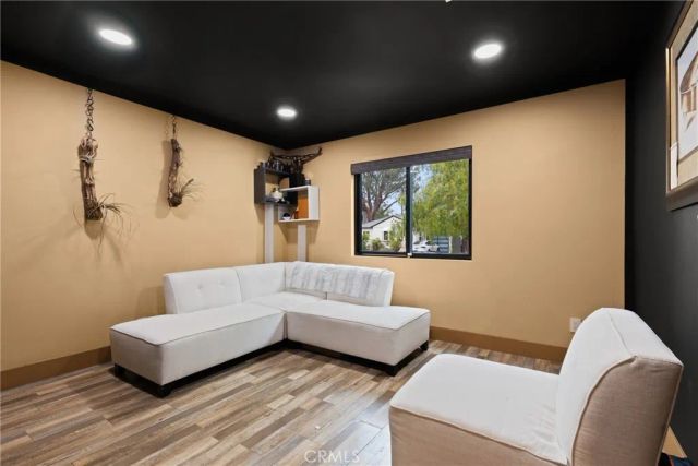 17929 Martha Street, Encino, CA 91316