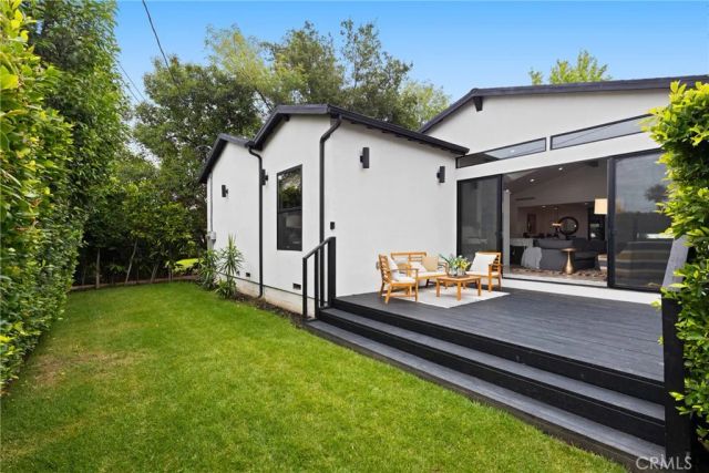 17929 Martha Street, Encino, CA 91316