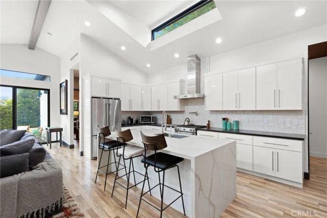 17929 Martha Street, Encino, CA 91316