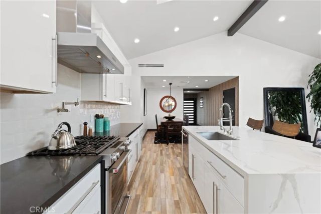 17929 Martha Street, Encino, CA 91316