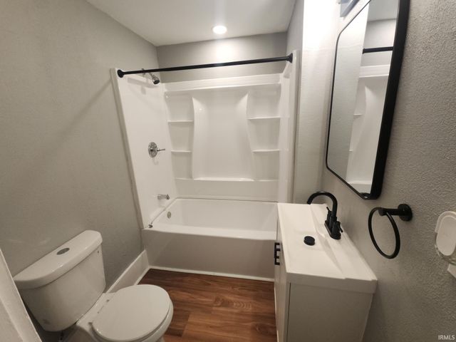 15 N Benton Street, Peru, IN 46970