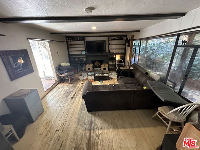 8757 Wonderland Park Avenue, Los Angeles, CA 90046