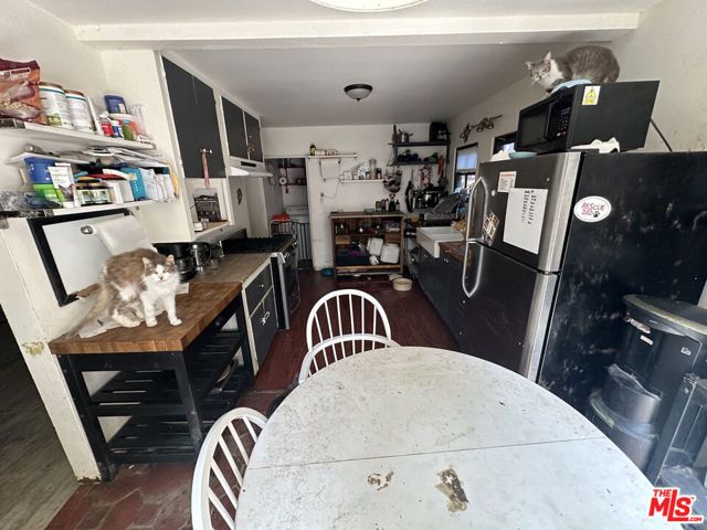 8757 Wonderland Park Avenue, Los Angeles, CA 90046