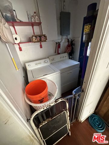 8757 Wonderland Park Avenue, Los Angeles, CA 90046