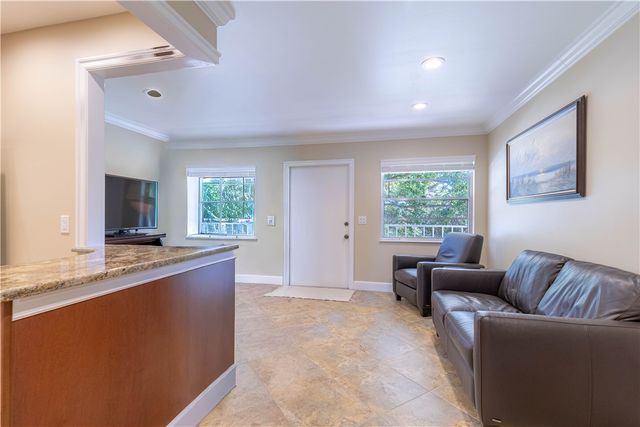 17 Vista Gardens Trail 204, Vero Beach, FL 32962