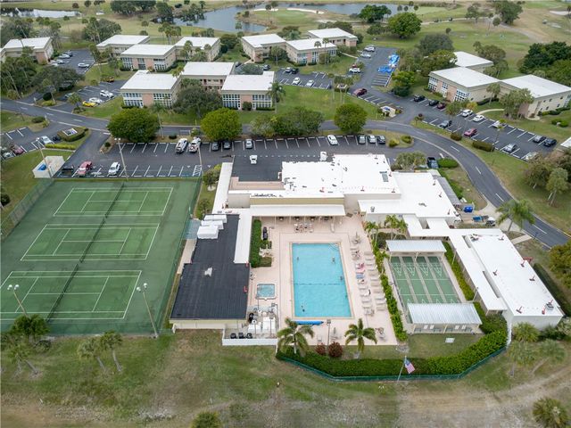 17 Vista Gardens Trail 204, Vero Beach, FL 32962