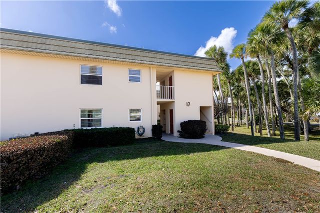17 Vista Gardens Trail 204, Vero Beach, FL 32962