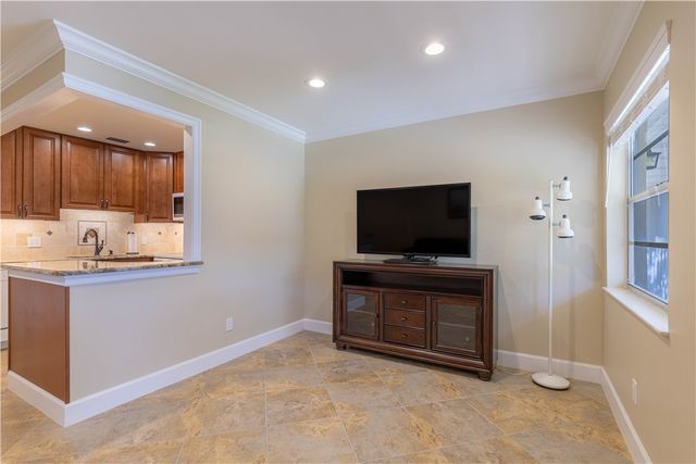 17 Vista Gardens Trail 204, Vero Beach, FL 32962