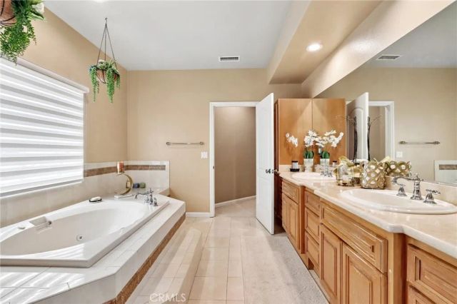 6921 Kian Court, Van Nuys, CA 91406