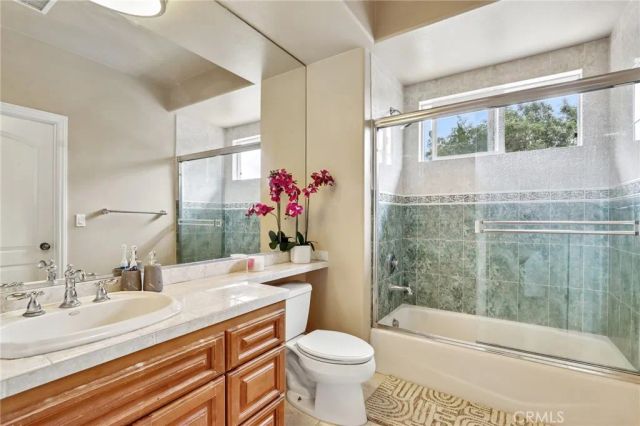 6921 Kian Court, Van Nuys, CA 91406