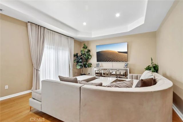 6921 Kian Court, Van Nuys, CA 91406