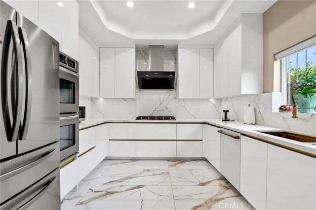 6921 Kian Court, Van Nuys, CA 91406