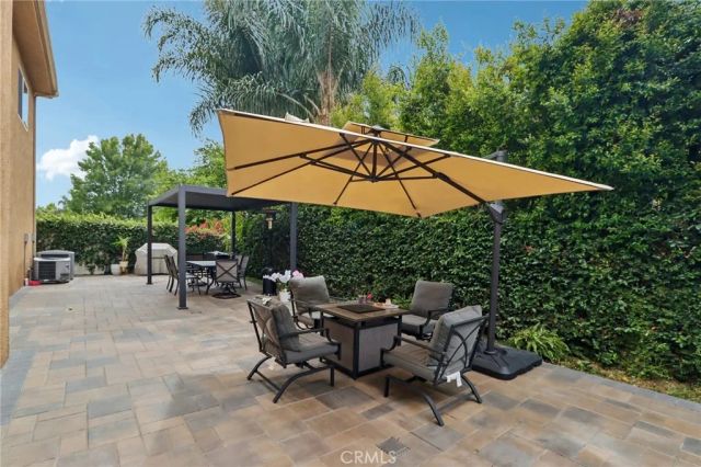 6921 Kian Court, Van Nuys, CA 91406