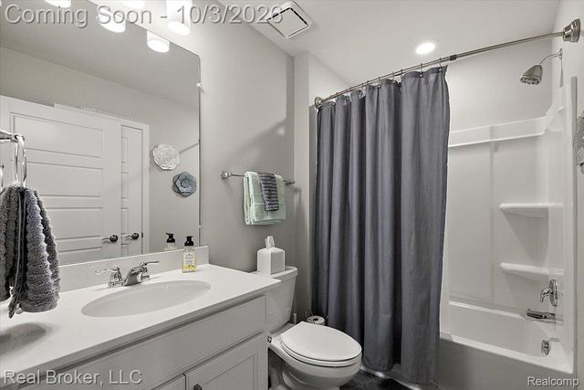 1636 Landings Lane, Milford Charter Township, MI 48381