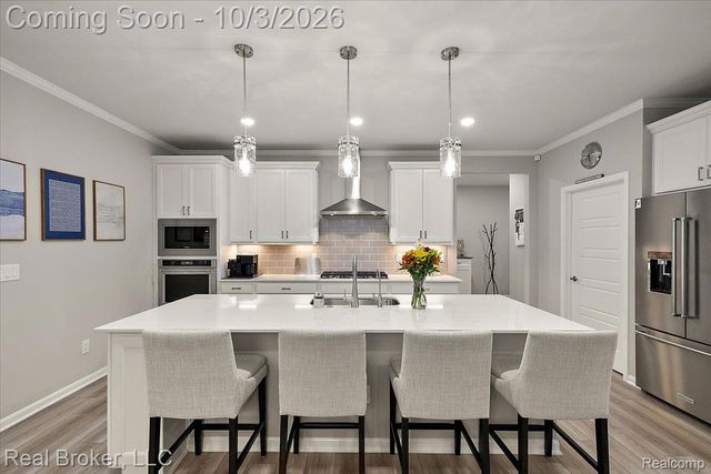 1636 Landings Lane, Milford Charter Township, MI 48381