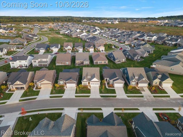 1636 Landings Lane, Milford Charter Township, MI 48381