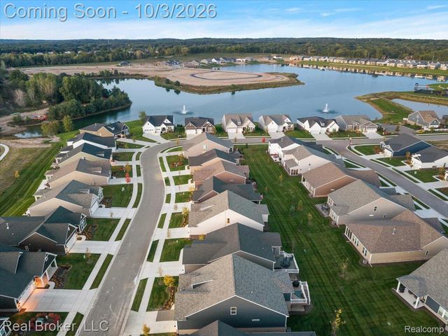 1636 Landings Lane, Milford Charter Township, MI 48381