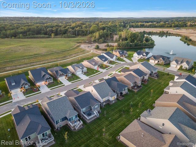 1636 Landings Lane, Milford Charter Township, MI 48381