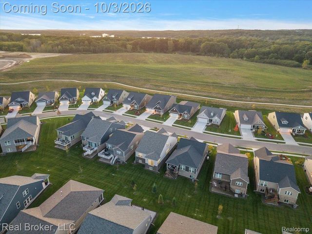 1636 Landings Lane, Milford Charter Township, MI 48381