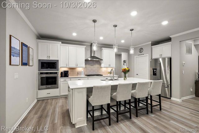 1636 Landings Lane, Milford Charter Township, MI 48381
