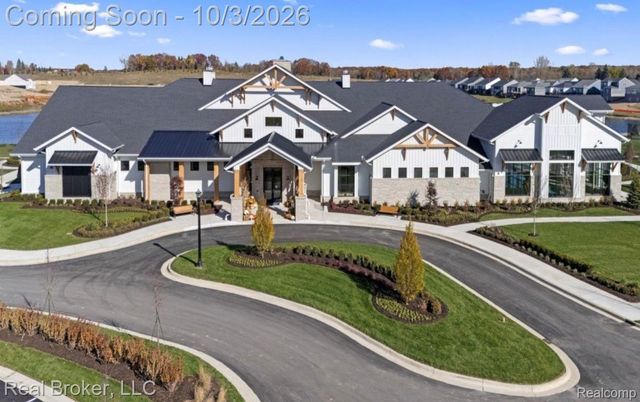 1636 Landings Lane, Milford Charter Township, MI 48381