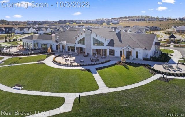 1636 Landings Lane, Milford Charter Township, MI 48381