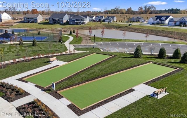 1636 Landings Lane, Milford Charter Township, MI 48381