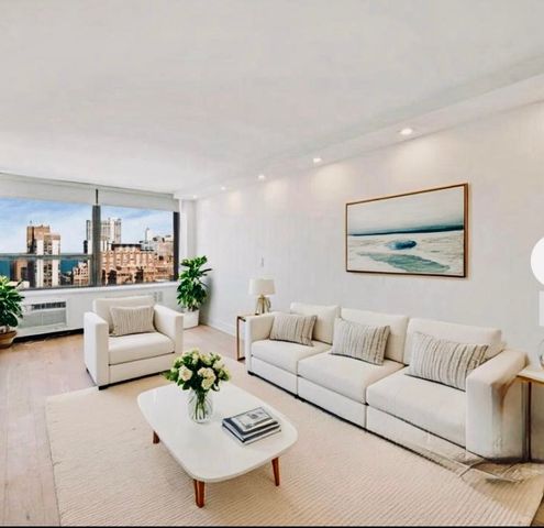 88 W Schiller Street 2503, Chicago, IL 60610