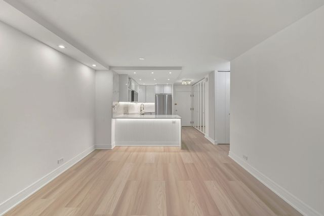 88 W Schiller Street 2503, Chicago, IL 60610