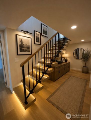 3803 29th Avenue W, Seattle, WA 98199