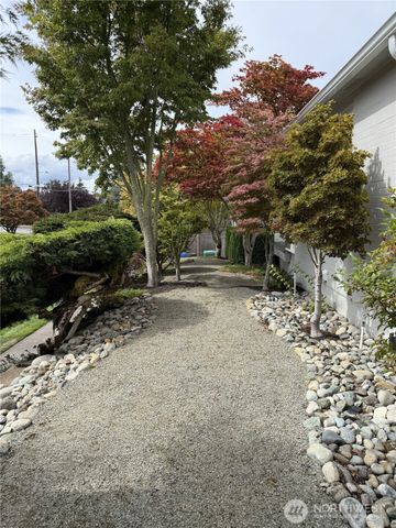 3803 29th Avenue W, Seattle, WA 98199