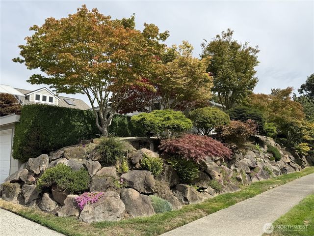 3803 29th Avenue W, Seattle, WA 98199