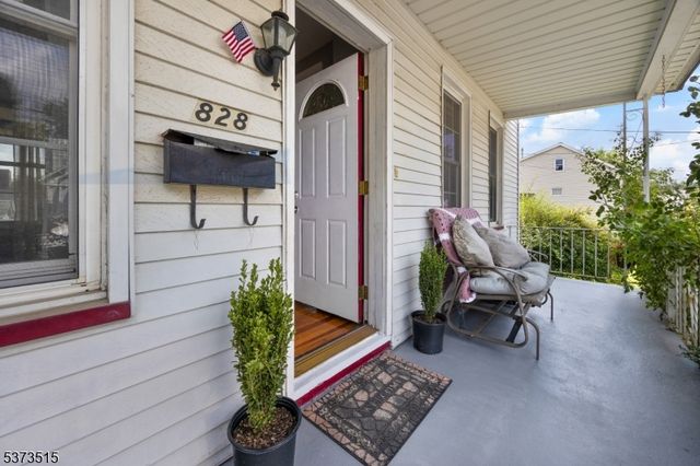 828 Columbus Ave, Phillipsburg Town, NJ 08865