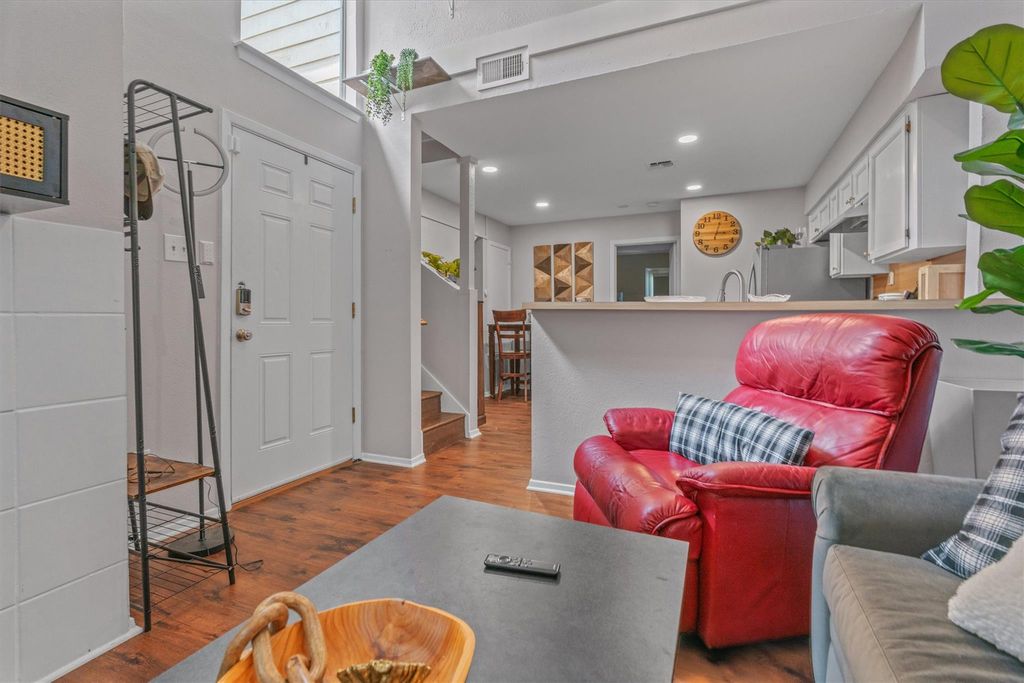 5608 Cougar DR 226, Austin, TX 78745