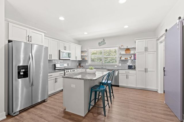 160 Keewatin Way D, Douglas Vllg, MI 49406