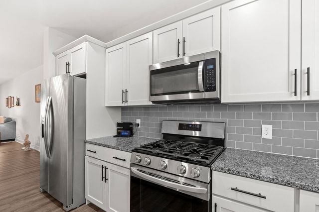 160 Keewatin Way D, Douglas Vllg, MI 49406