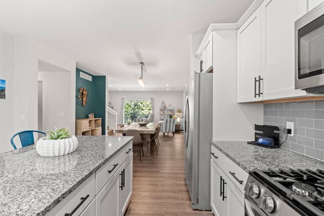 160 Keewatin Way D, Douglas Vllg, MI 49406