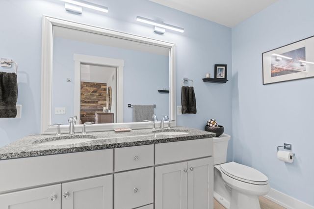 160 Keewatin Way D, Douglas Vllg, MI 49406