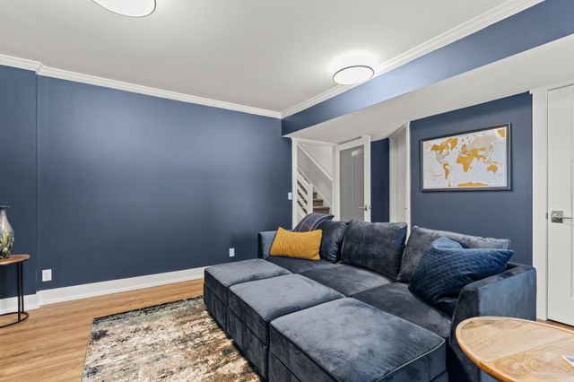 160 Keewatin Way D, Douglas Vllg, MI 49406
