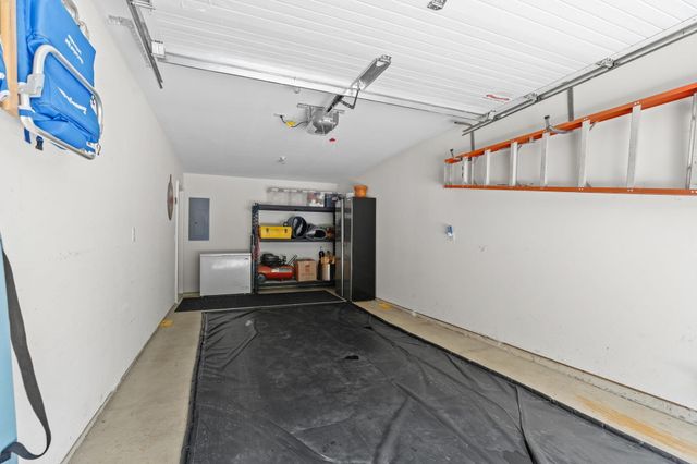 160 Keewatin Way D, Douglas Vllg, MI 49406