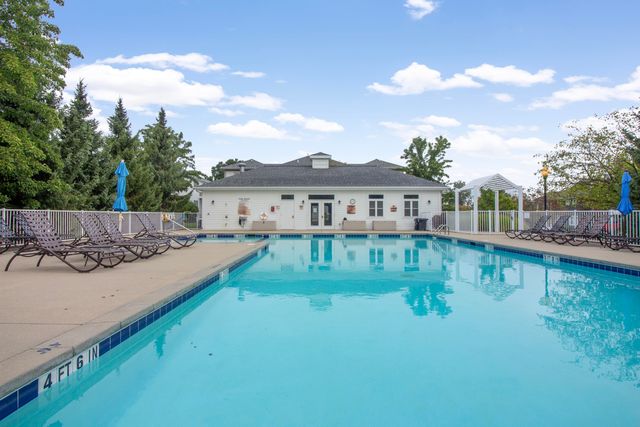 160 Keewatin Way D, Douglas Vllg, MI 49406