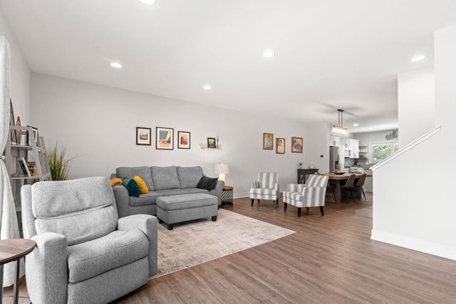 160 Keewatin Way D, Douglas Vllg, MI 49406