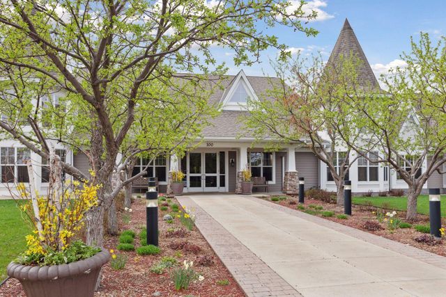 100 Clydesdale Trail 101, Medina, MN 55340