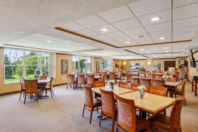 100 Clydesdale Trail 101, Medina, MN 55340