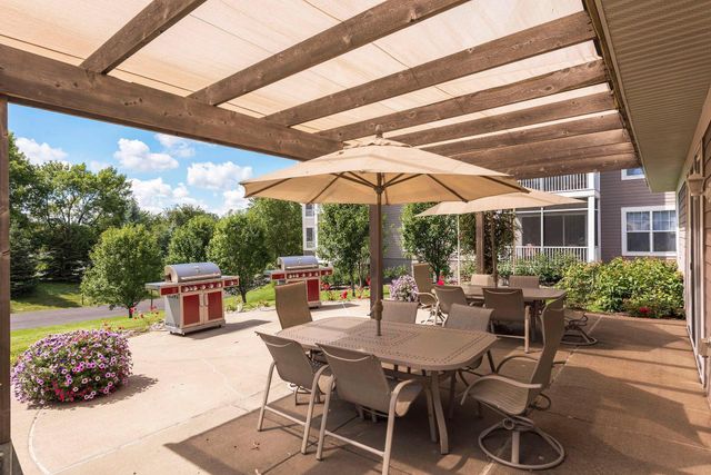 100 Clydesdale Trail 101, Medina, MN 55340