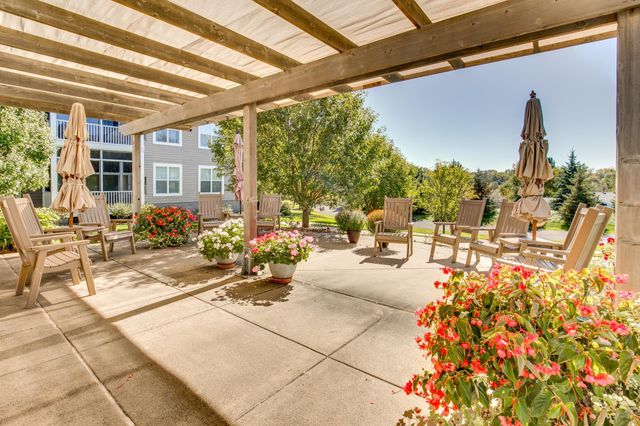 100 Clydesdale Trail 101, Medina, MN 55340