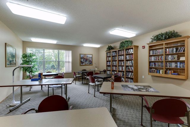 100 Clydesdale Trail 101, Medina, MN 55340