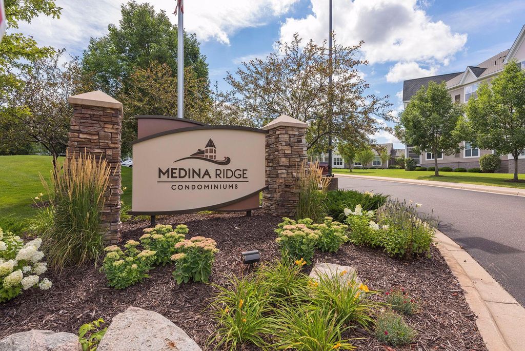 100 Clydesdale Trail 101, Medina, MN 55340