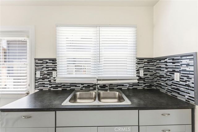 1047 W 7th, San Pedro, CA 90731